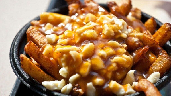 Poutine - Món ăn quốc tượng của Canada