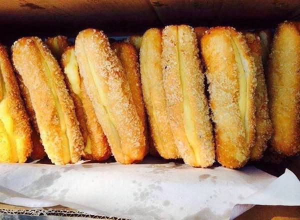 Bánh mì rán su kem hấp dẫn, dễ ăn