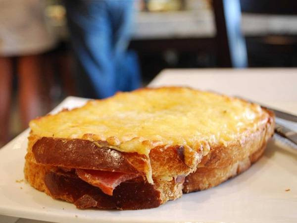 Bánh sandwich phô mai nướng kiểu Pháp