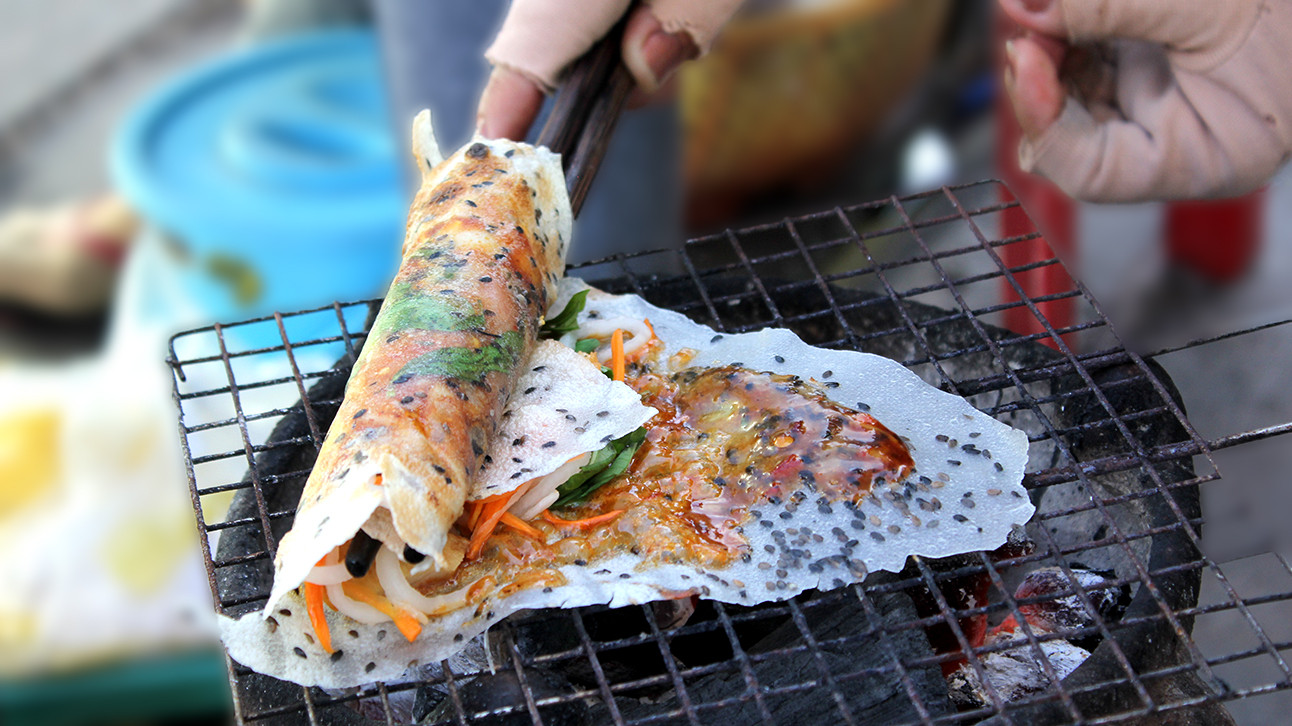 Bánh Tráng Nướng Mắm Ruốc