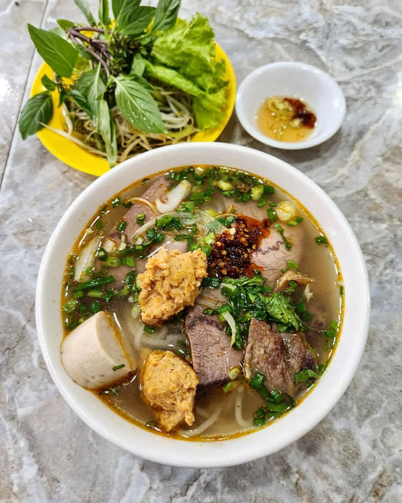 Bún bò. Ảnh: @johnathan.nguyen92
