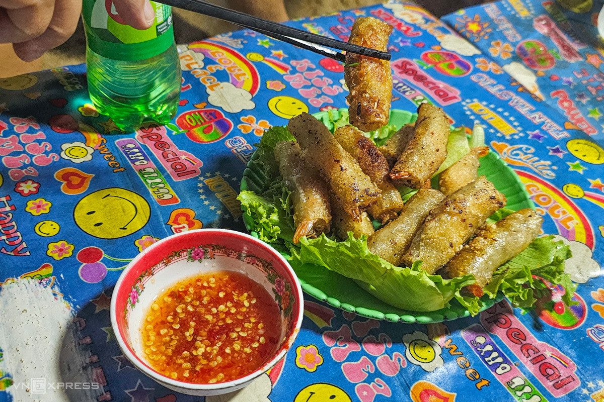 Chả ram tôm đất Phú Yên