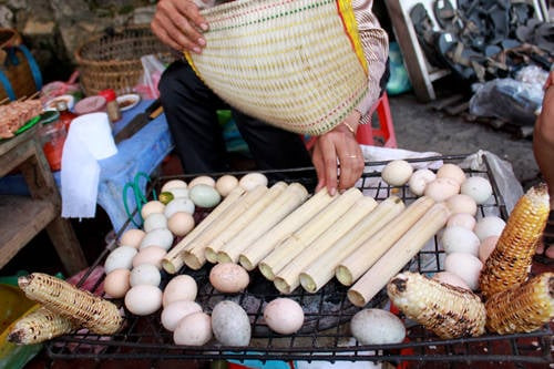 Cơm lam nếp nương, món ăn ‘dã chiến’ của người Tây Bắc