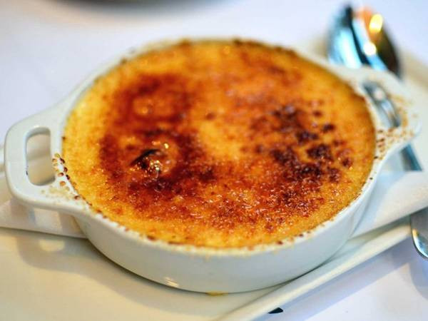 Crème brûlée - món tráng miệng yêu thích của người Pháp