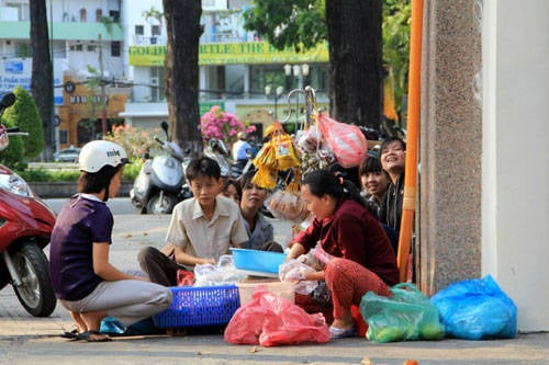Bánh tráng trộn – món ăn đường phố nổi tiếng Sài Gòn