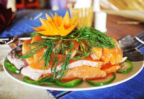 Lẩu cá hồi nước lạnh