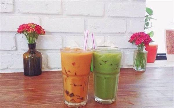 Ly trà sữa Thái với màu sắc bắt mắt