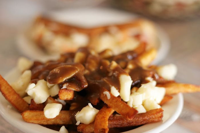 Món Poutine đặc trưng của Canada