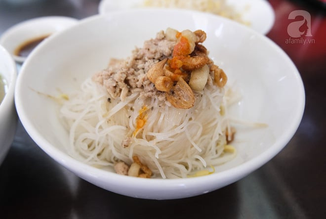 Phở khô Gia Lai, món ăn quen thuộc