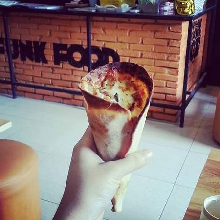 Pizza ốc quế hấp dẫn không thể bỏ lỡ