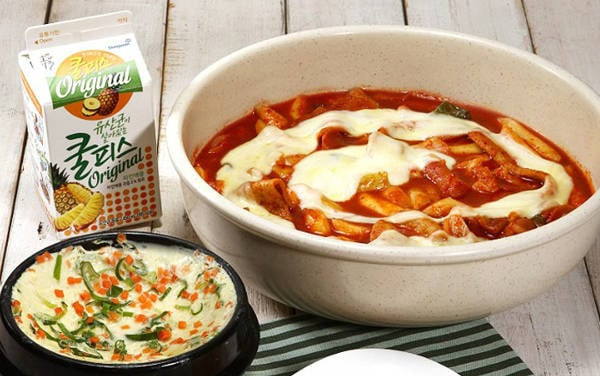 Tteokbokki tại Dongdaemun Yeobkki Ddeokbokki