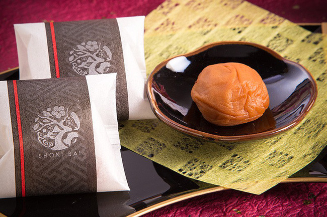 Umeboshi trên bàn ăn người Nhật hiện đại